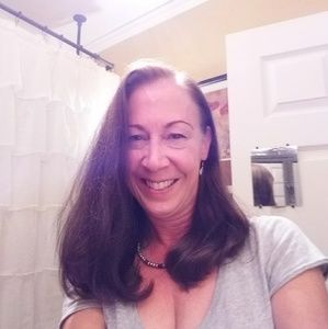 Meet your Posher, Denise